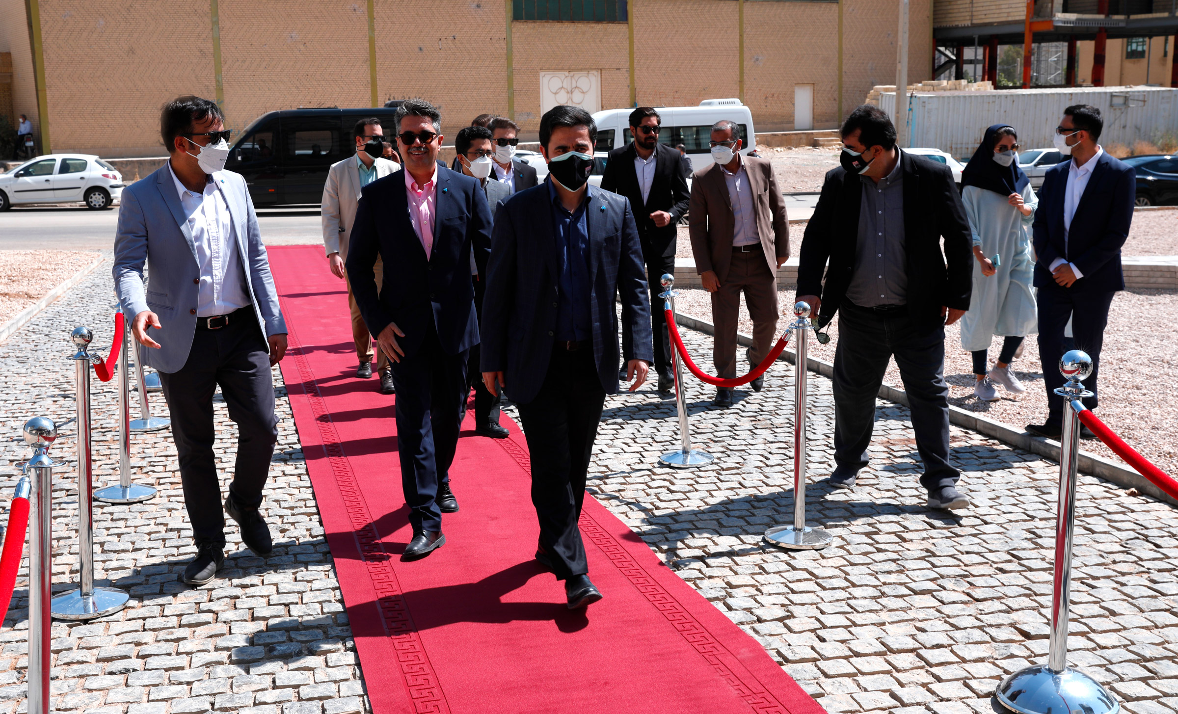 فرشاد فرزین