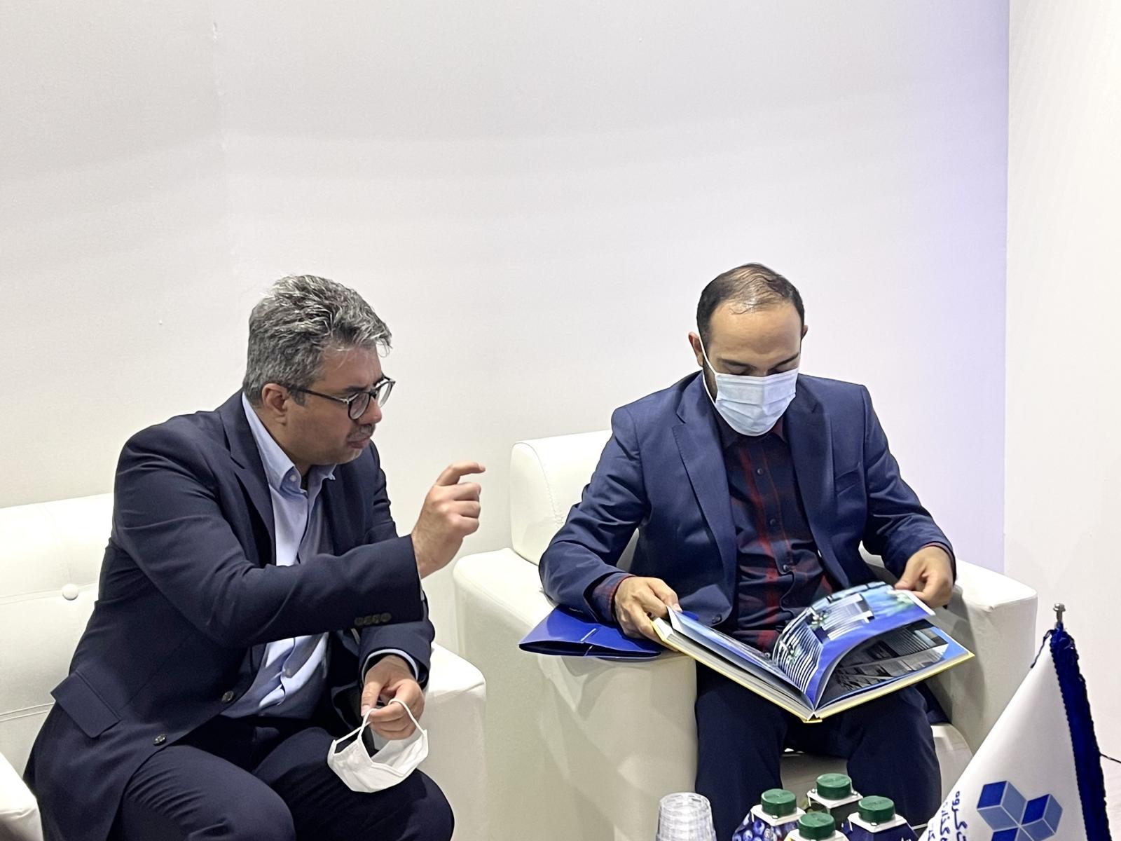 فرشاد فرزین