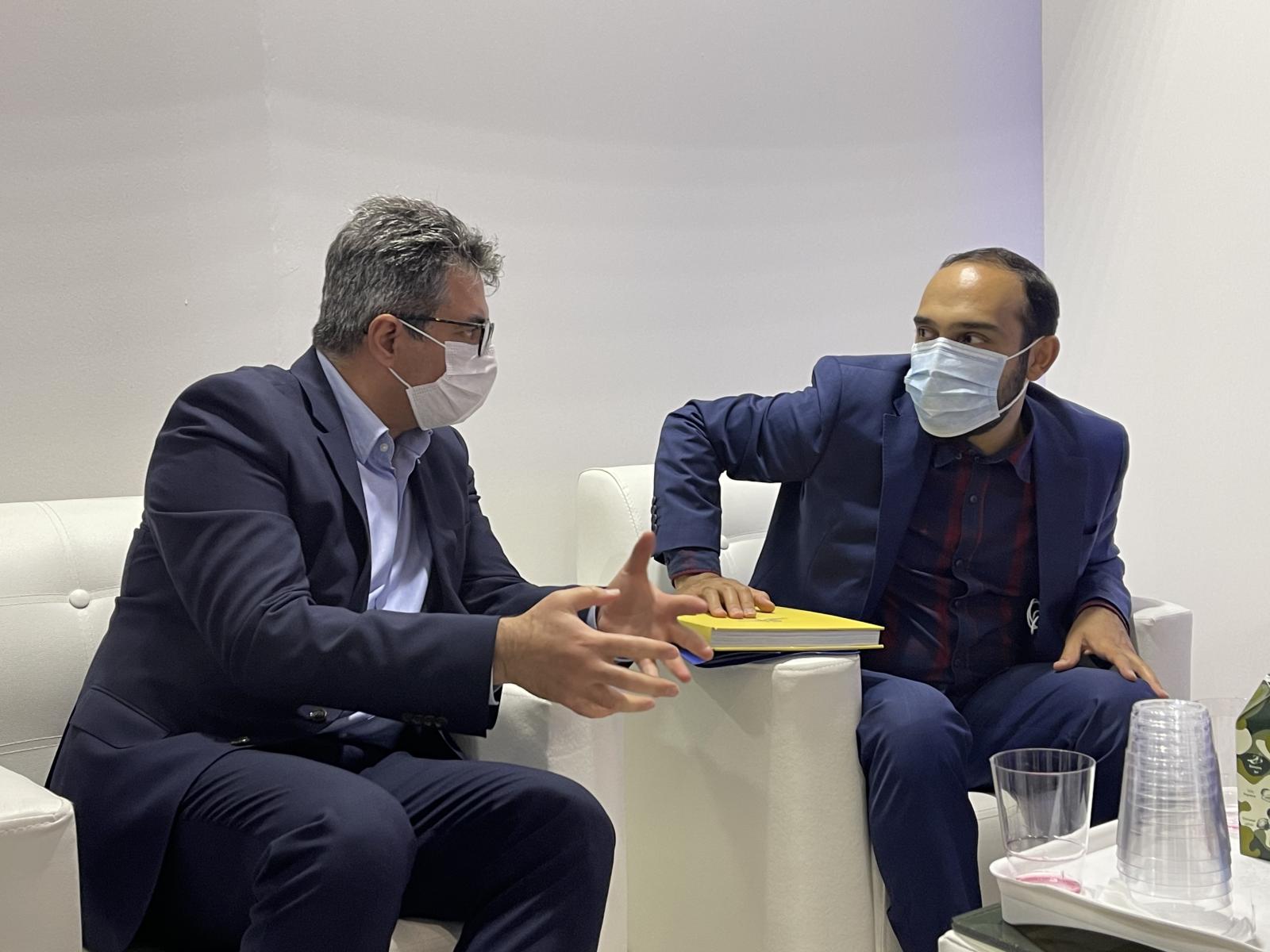 فرشاد فرزین