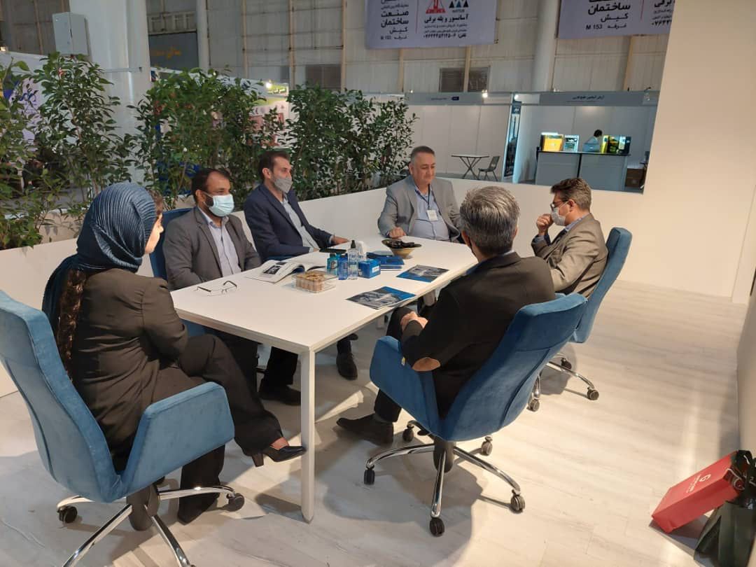 فرشاد فرزین