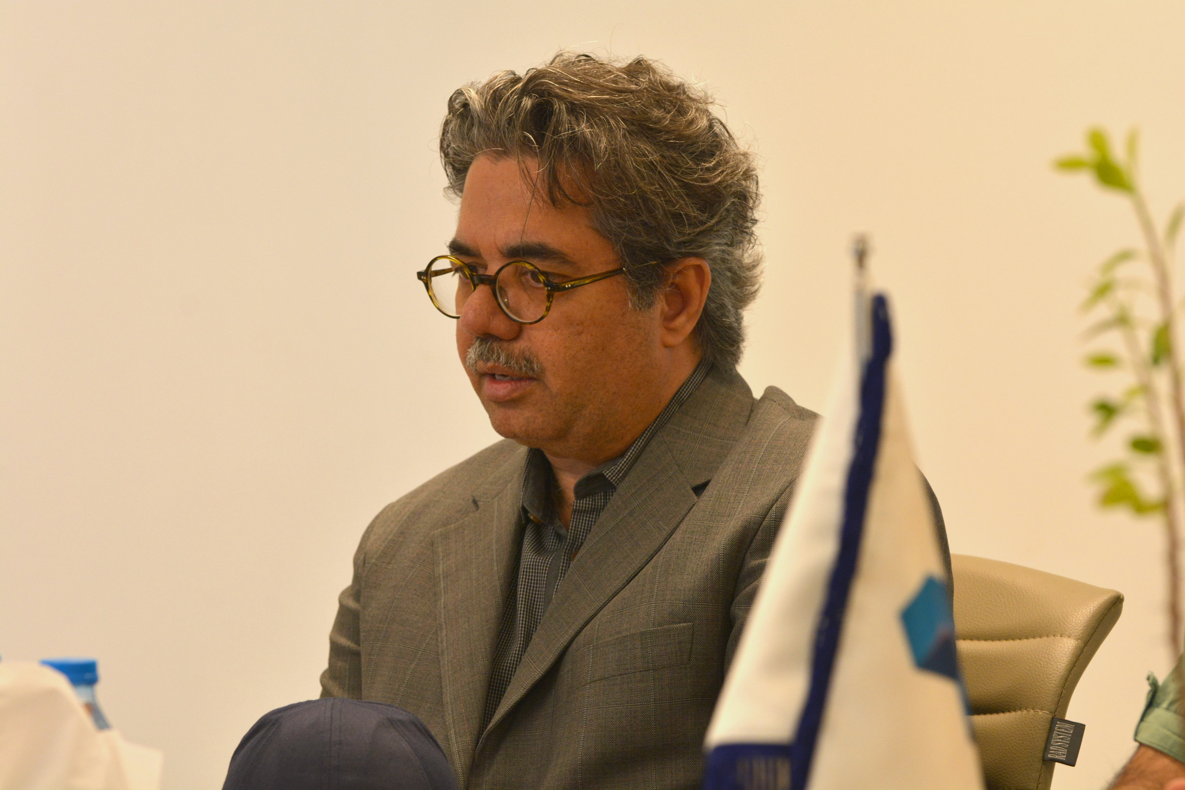 مهندس فرشاد فرزین