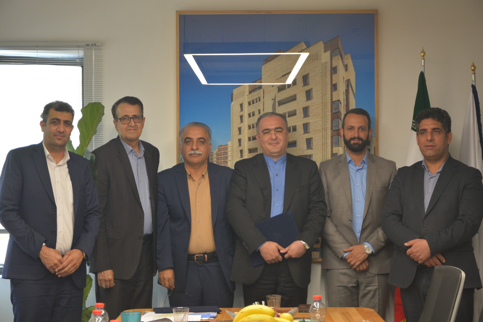 دکتر زاهدی مدیر عامل مسکن جنوب