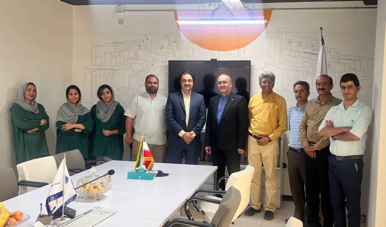 دکتر زاهدی مدیر عامل مسکن جنوب