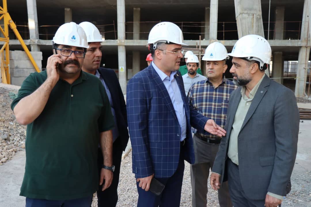 دکتر زاهدی مدیر عامل مسکن جنوب