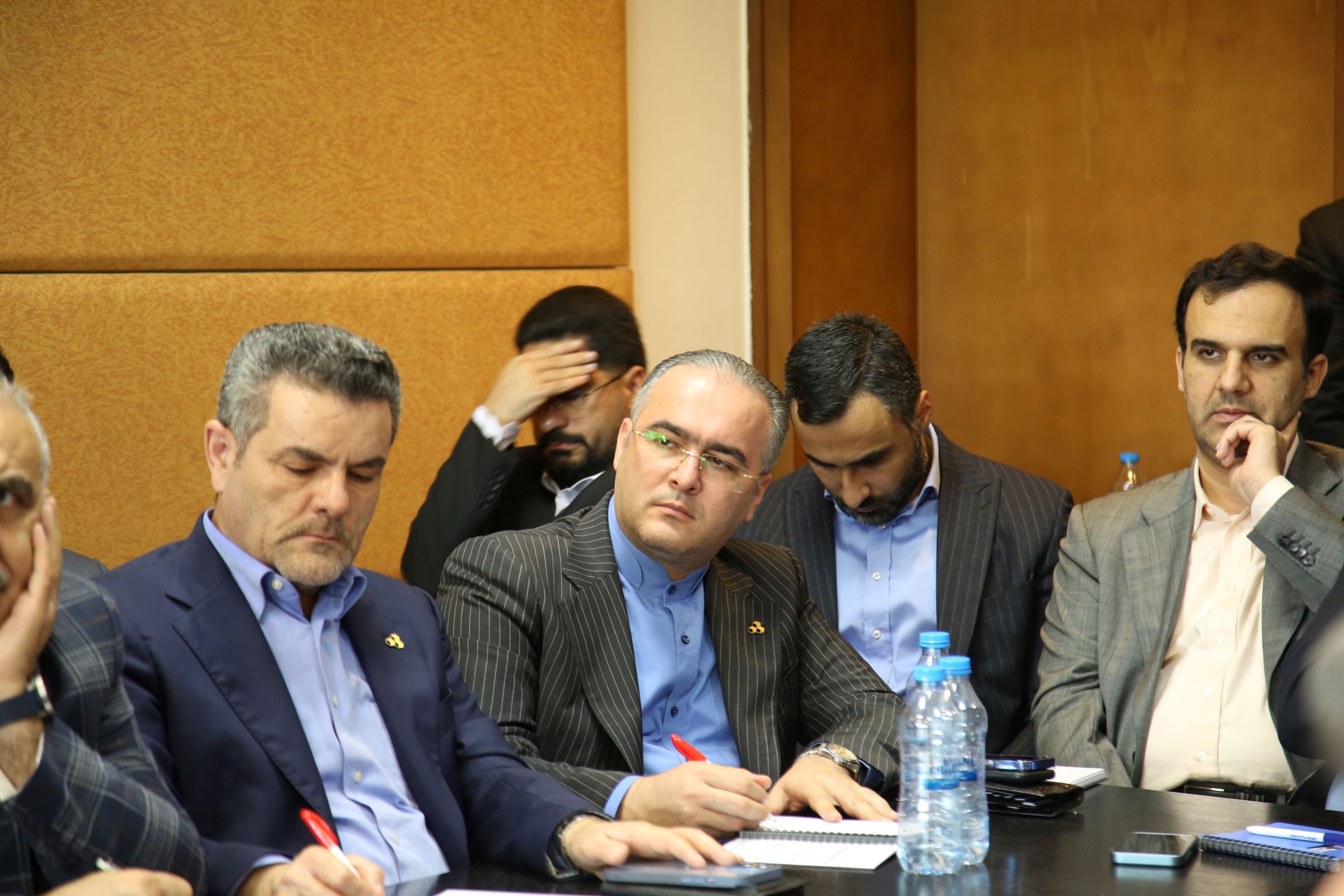 دکتر زاهدی مدیر عامل مسکن جنوب