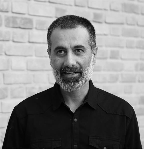 مصاحبه مجله تخصصی معماری ویلا با مهندس محمود امیدبخش در پروژه­ ی مسکونی سایه